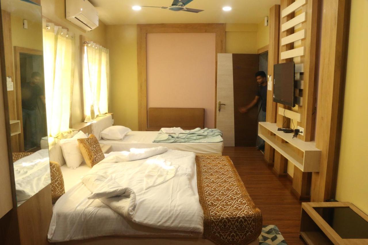 Hotel Himalaya Агартала Экстерьер фото