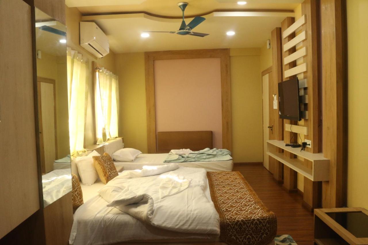 Hotel Himalaya Агартала Экстерьер фото